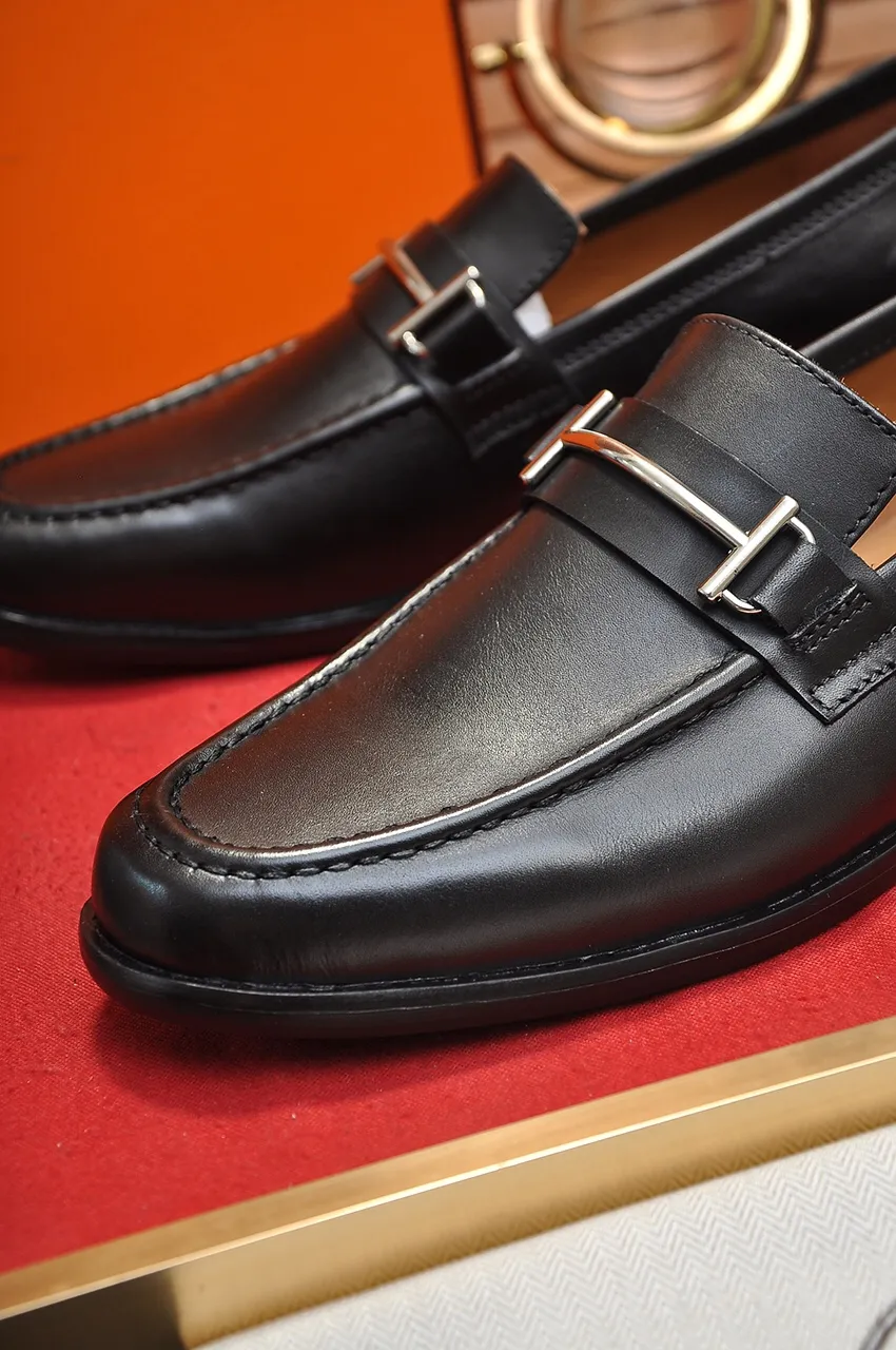 Men's shoes💰460💶[HERMES] (sheepskin lining)🍀Italian top luxury🍀He does not pursue novel styles and gorgeous colors, but attracts the favor of successful men with his flawless, elegant and classic style. Formal leather shoes This very comfortable, simple and stable style allows you to easily match any style! The pattern is absolutely 1:1 refined from the original case, and we strive for excellence in materials, imported cowhide + sheepskin lining💪💪💪extraordinary texture👍! .Black Brown Size: 38-45 (45 customized)